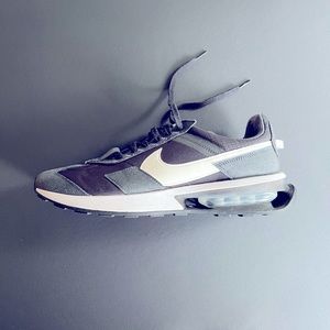 Nike Air Max Pre Day Sneakers